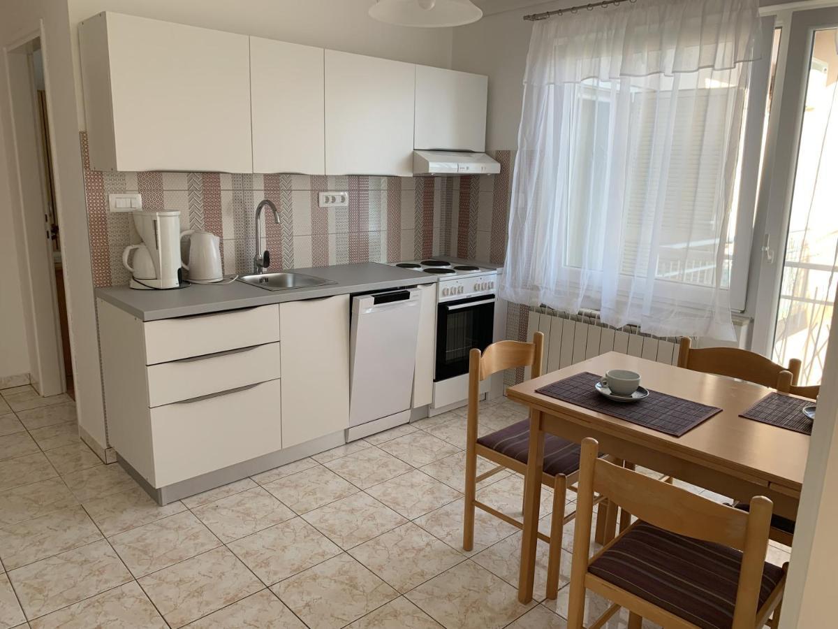 Apartments With A Parking Space Rabac, Labin - 7410 Екстер'єр фото